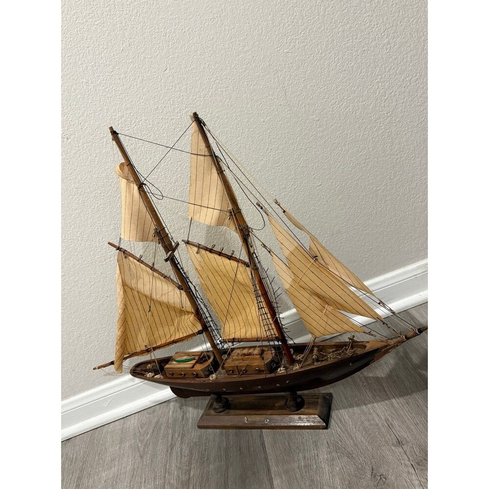 VTG handcrafted wooden Bluenose fishing schooner, Distinctive stripped Sails